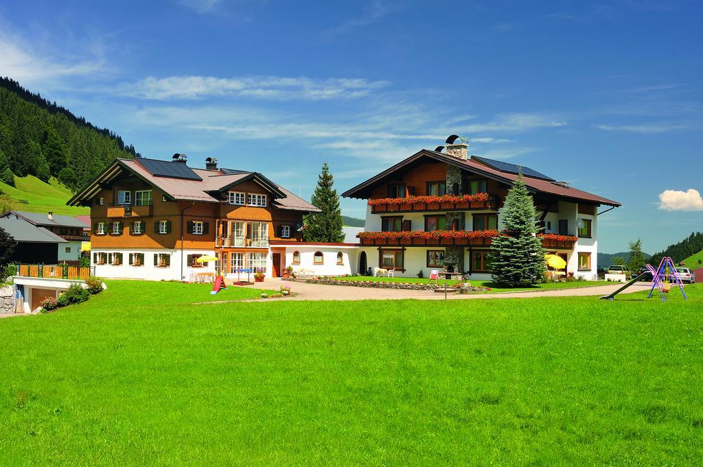 Gaestehaus Mathies Hotel Mittelberg Luaran gambar