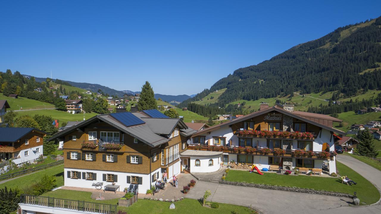 Gaestehaus Mathies Hotel Mittelberg Luaran gambar